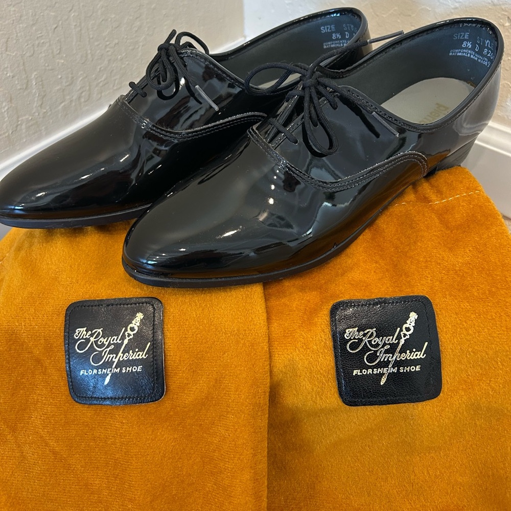 Pierre Cardin Men's Black Patent Leather Dress Shoes - Picture 9 of 10